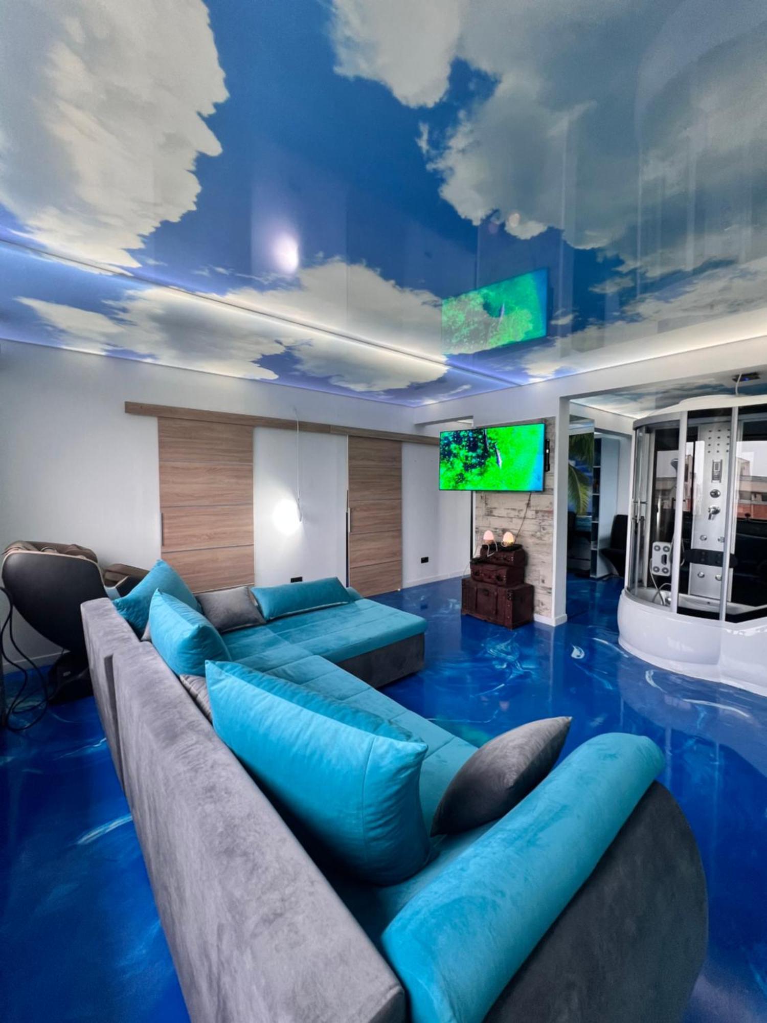 Delux Apartment Craiova Bagian luar foto