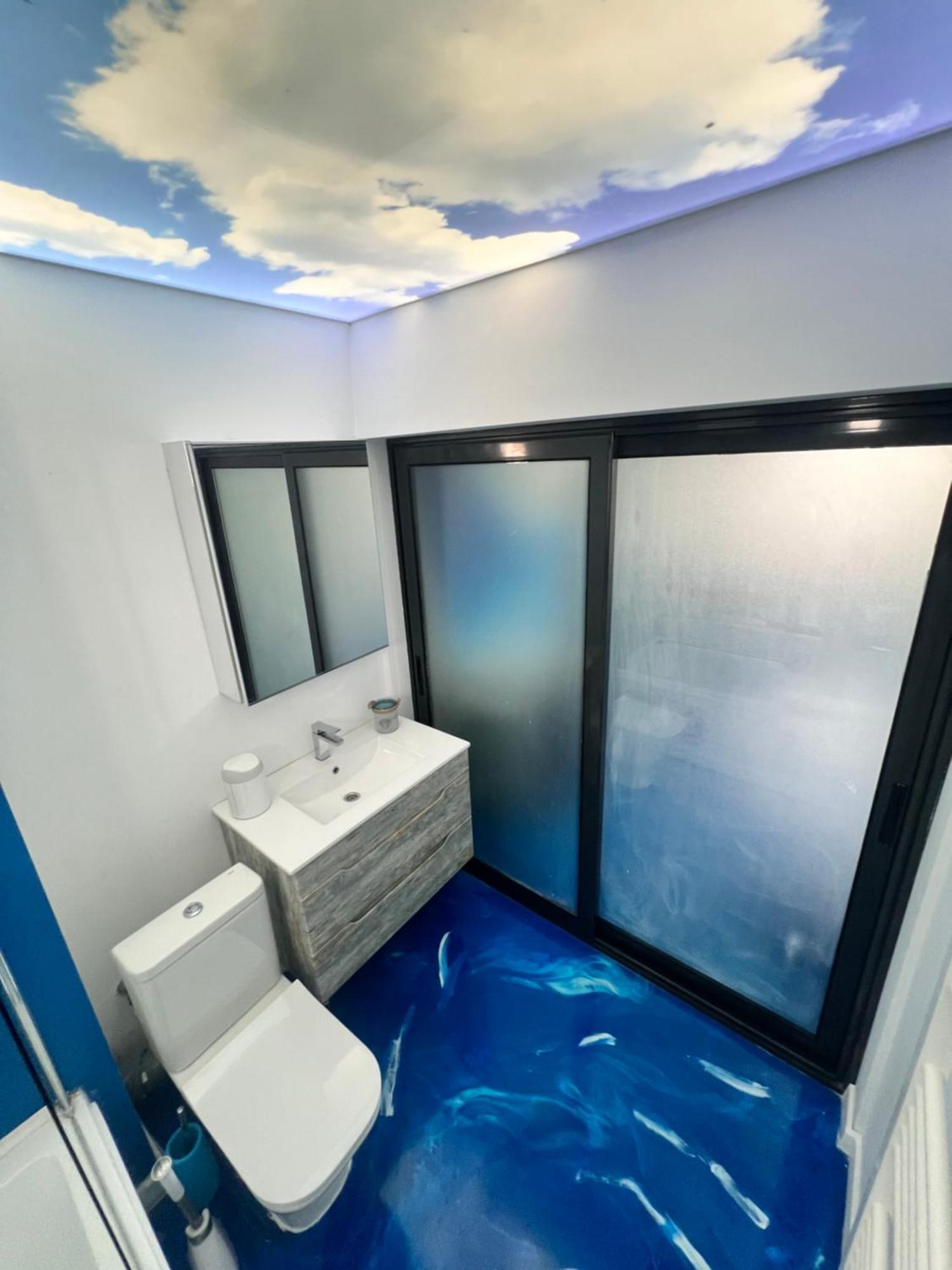 Delux Apartment Craiova Bagian luar foto