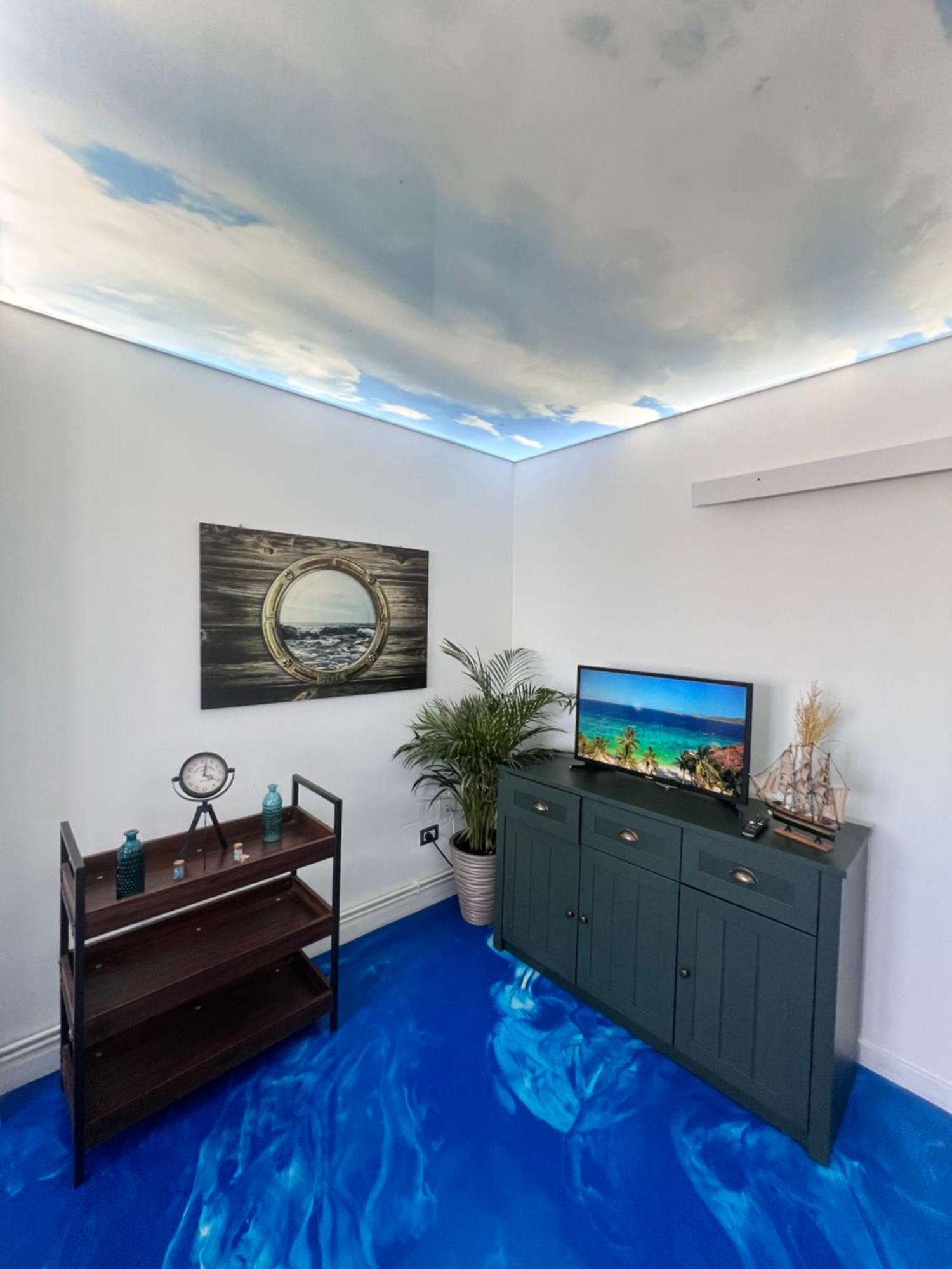 Delux Apartment Craiova Bagian luar foto